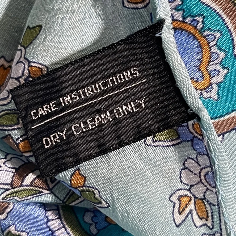 The Specialty House Women’s Light Blue Silk Paisley Print Scarf